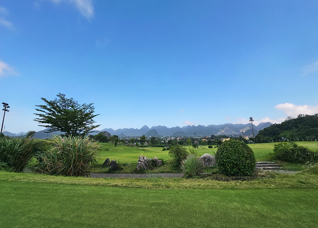 베트남 닌빈로얄CC 3박5일 ( 레이크 호텔 ) 코스