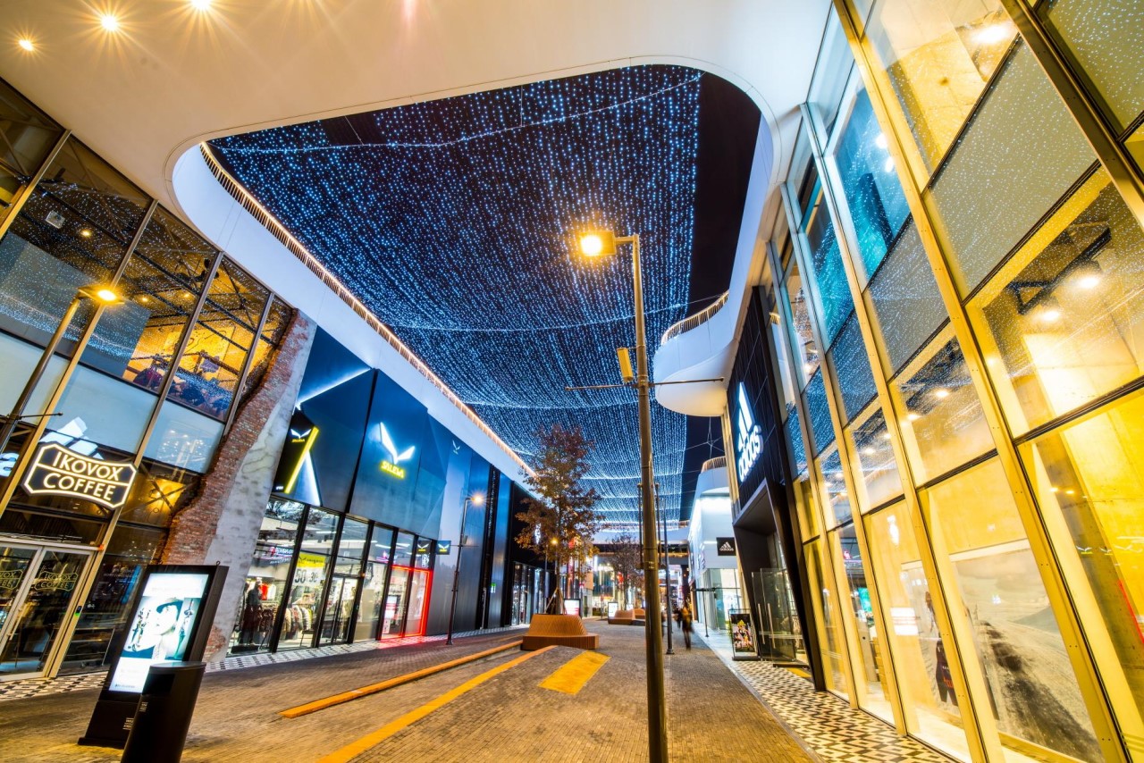 トリプルストリート